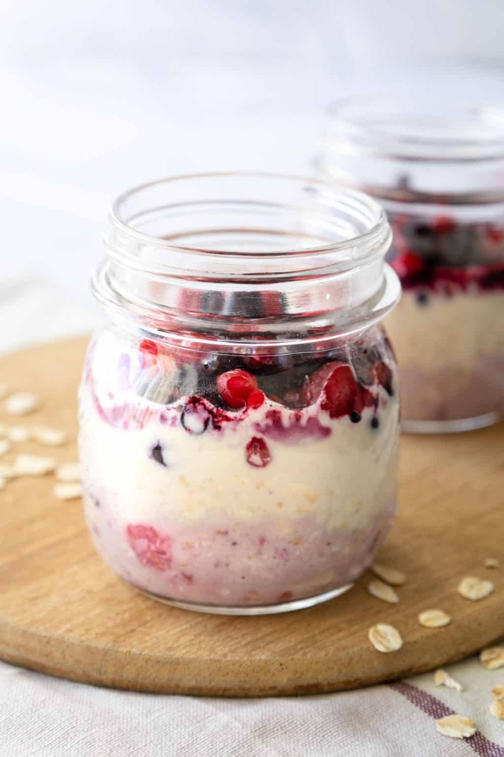 5Minute Overnight Oats Frozen Fruit (+ VIDEO) The Fruity Jem