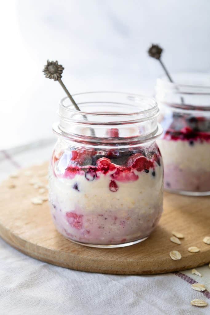 5Minute Overnight Oats Frozen Fruit (+ VIDEO) The Fruity Jem