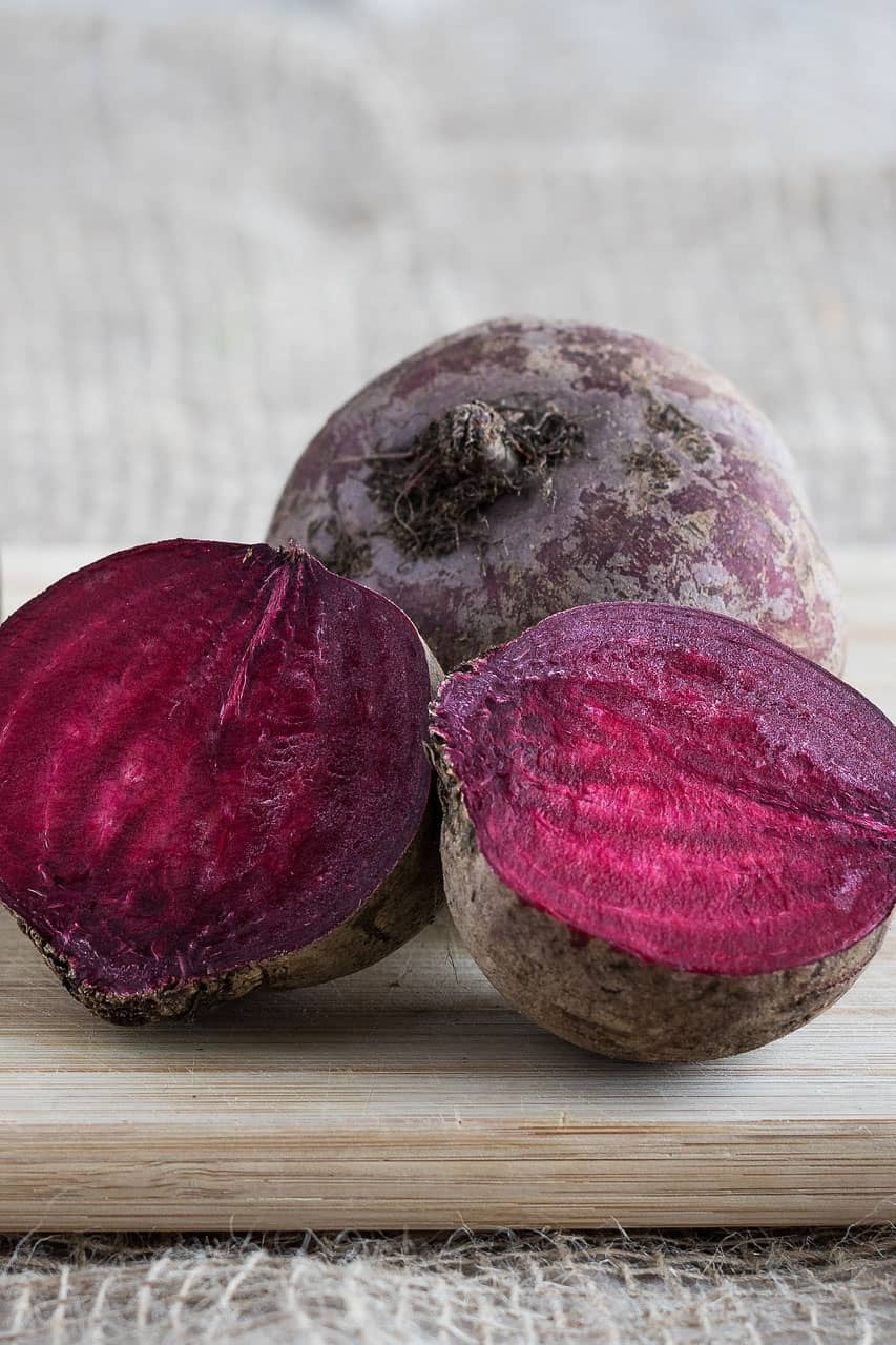 Beet both whole and cut.